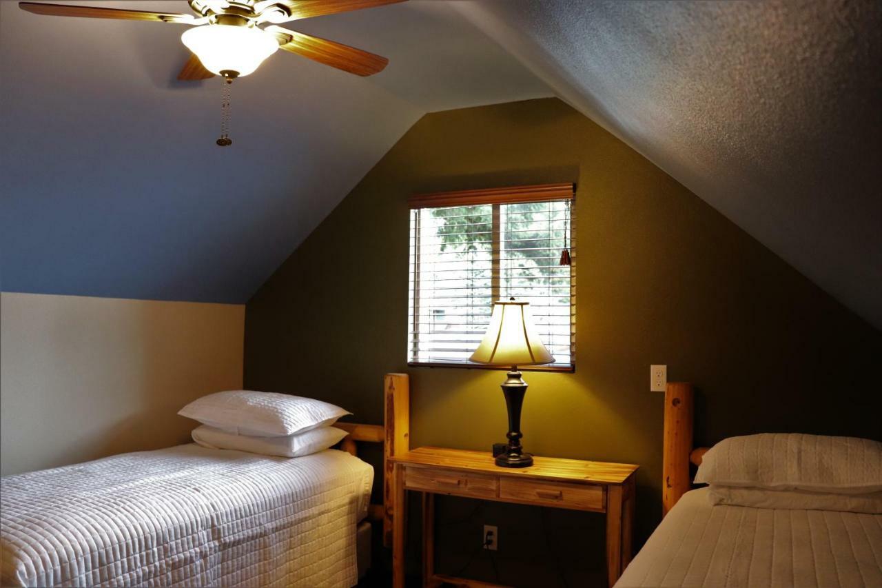 Lone Fir Resort Cougar Экстерьер фото
