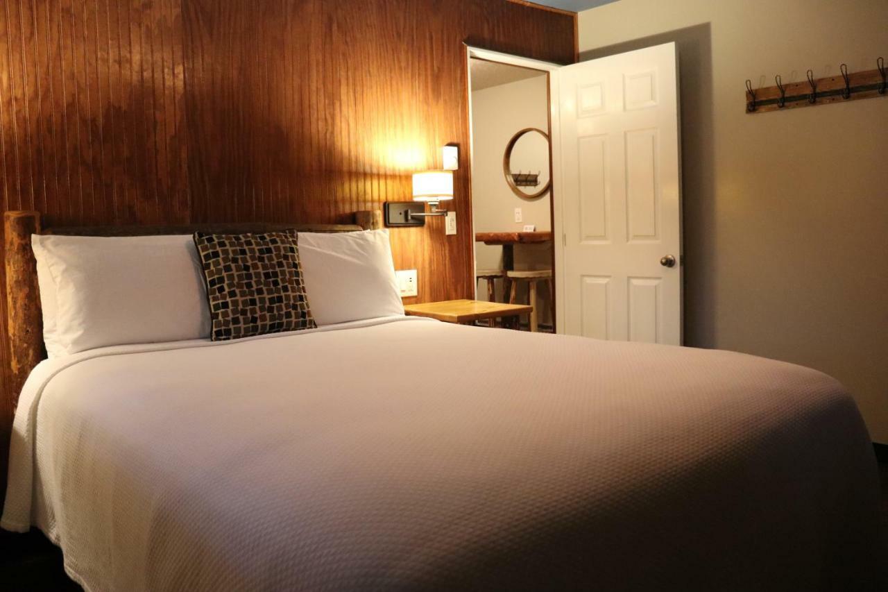 Lone Fir Resort Cougar Экстерьер фото