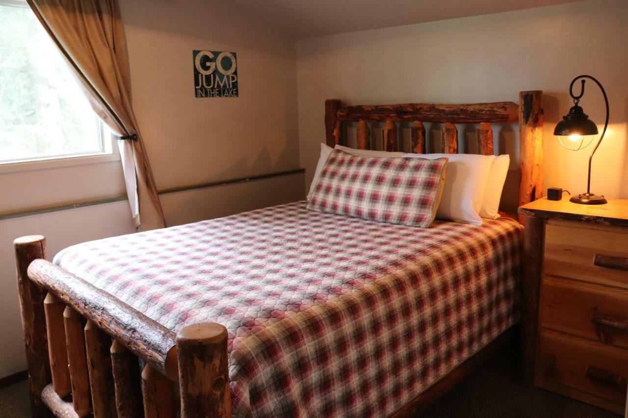 Lone Fir Resort Cougar Экстерьер фото