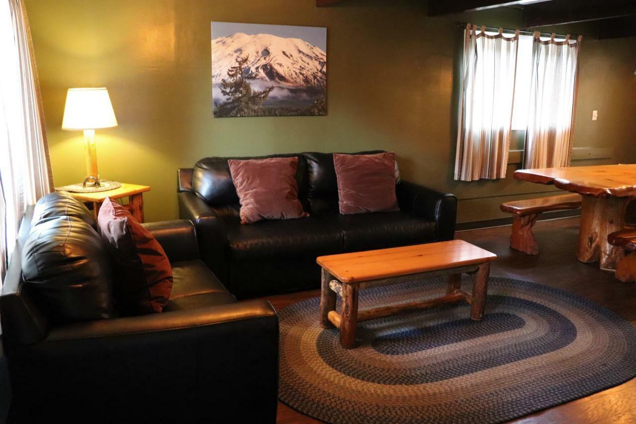 Lone Fir Resort Cougar Экстерьер фото