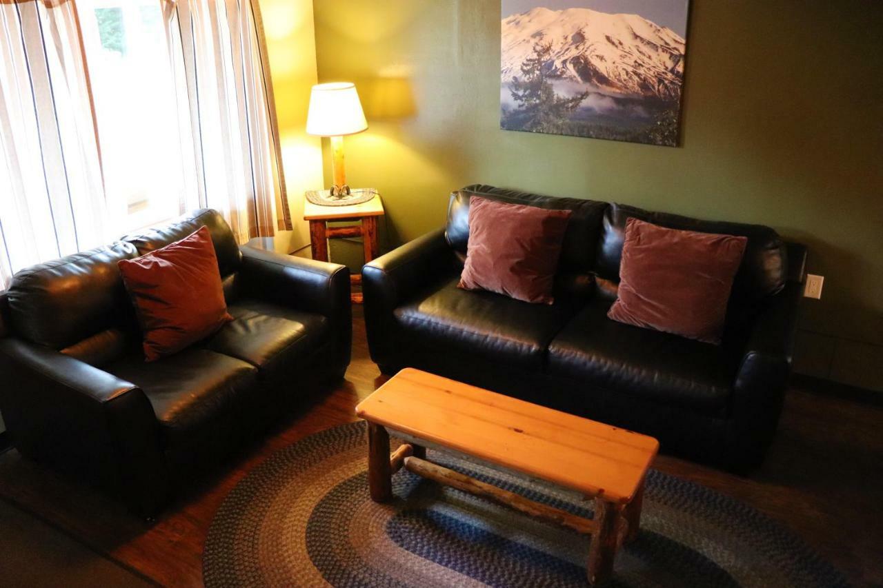 Lone Fir Resort Cougar Экстерьер фото