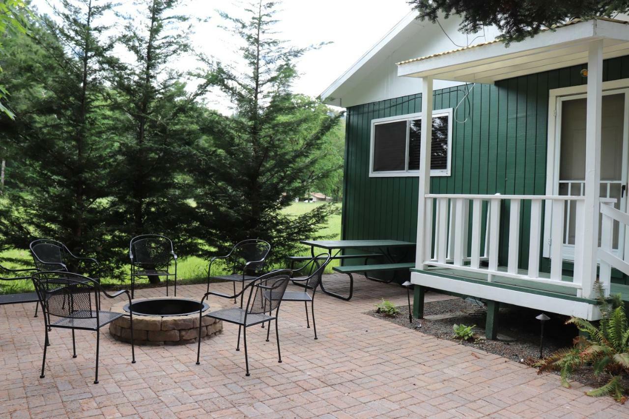 Lone Fir Resort Cougar Экстерьер фото