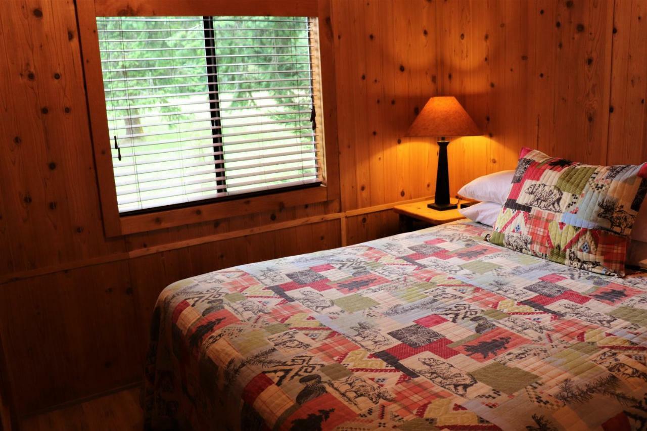 Lone Fir Resort Cougar Экстерьер фото