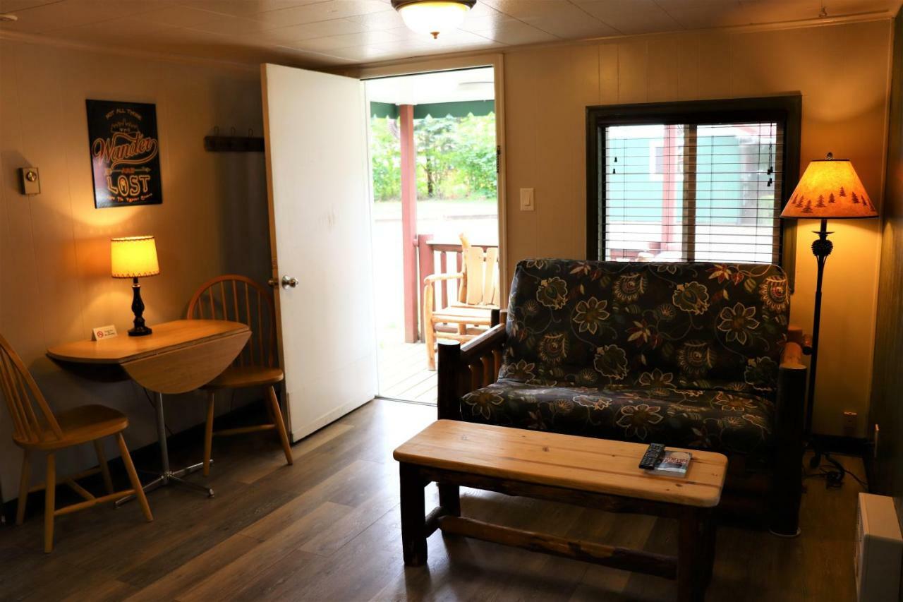 Lone Fir Resort Cougar Экстерьер фото