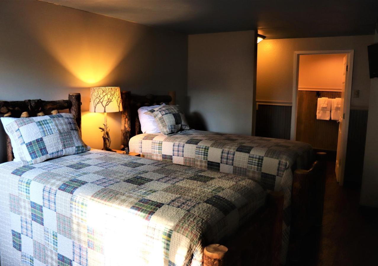 Lone Fir Resort Cougar Экстерьер фото